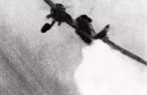 Last moments of a Ju88 caught in Spitfire's gun camera.